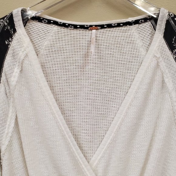 Free People Auxton Thermal Waffle Black White Floral Print Oversized Top XS - Picture 6 of 14